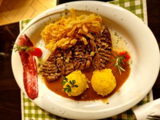 Teleca Jetrica u Sosu