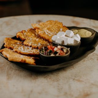 Patacones De Plátano Verde Frito (5 Uds.)