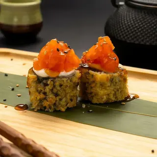 37.- Hosomaki Frito De Salmón (8 Pzs.)