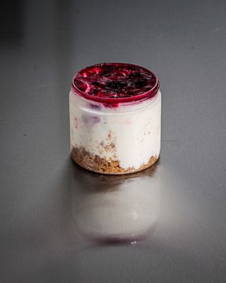 NOVITA': Cheesecake Frutti di Bosco Monoporzione