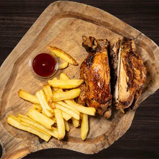 POLLO ASADO BBQ con patatas fritas