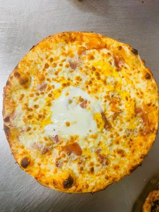 Pizza Carbonara Mediana (28 cm)
