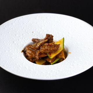 61.MANZO SALSA THAI