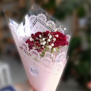 3 Roses Rouges & Gypsophiles