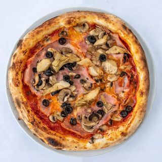 Пица Капричоза