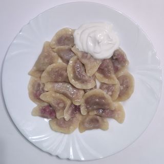 Вареники з вишнею (230г)