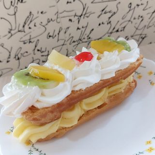 Ecler fructe si crema de vanilie