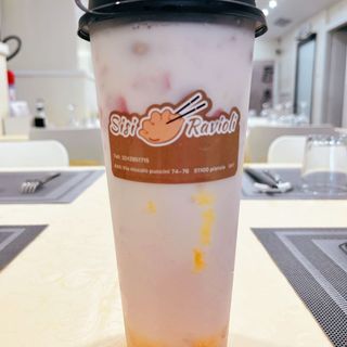 Mango coconut bubble tea. 700cl