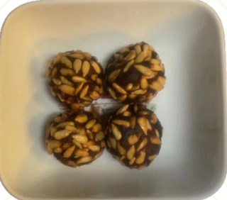 95. Palline di soia con semi di girasole