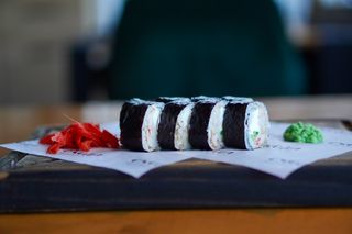 Каліфорнія з креветкою та сніжним крабом (8шт/200г)