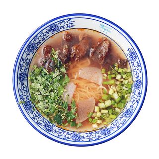 Лапша с тушеной говядиной