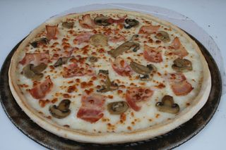 Pizza Carbonara Con Queso