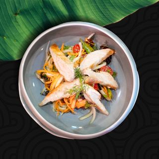 Salade Poulet (Yam Kai)