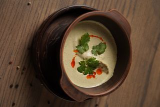 File de pui în sos satsivi