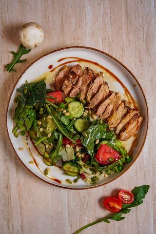 Салат с цыплёнком (350г)