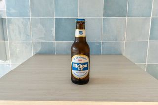 Botellín Mahou sin