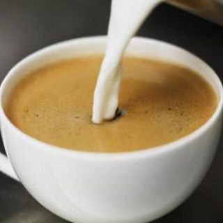CAFE CON LECHE