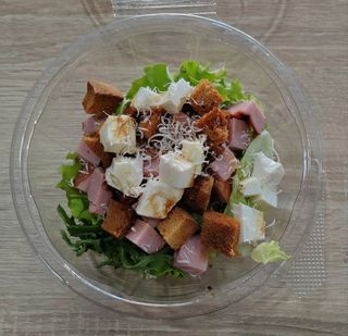 OBROK SALATA pečenica