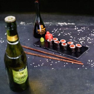 Рол Макі з лососем (110г)