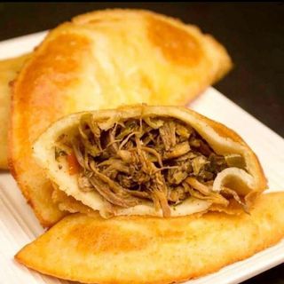 Empanada De Carne Mechada