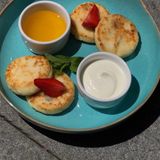 Сирники з медом та сметаною (210г)