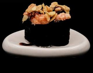 132 Gunkan sake mandorle - 2 pezzi