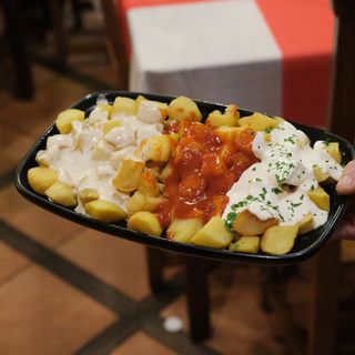 Patatas 3 salsas
