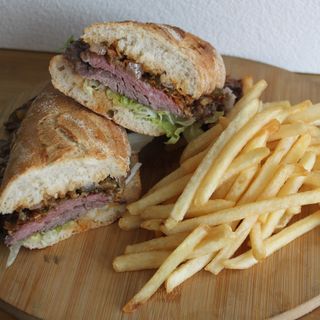 Bocadillo De Entraña