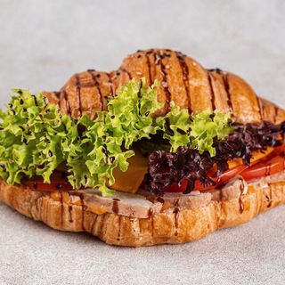 Круасан з куркою