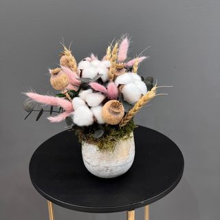 Centro de flores preservadas 