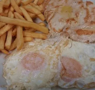 PLATO DE COMBINADO DE POLLO 