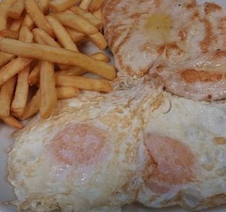 PLATO DE COMBINADO DE POLLO 