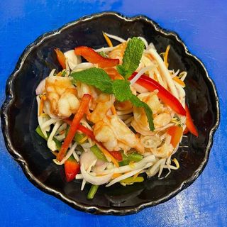 124 Ensalada Tailandesa