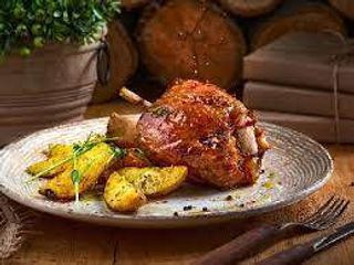 Свински джолан с картофено пюре с трюфел и сос Демиглас