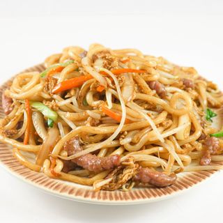 yakiudon de ternera