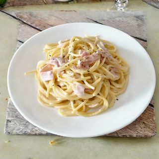 Spaghetti Bacon e Queijo