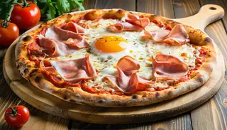 Pizza cu ou
