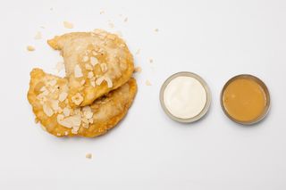 Вишня + солона карамель + крем з маскарпоне