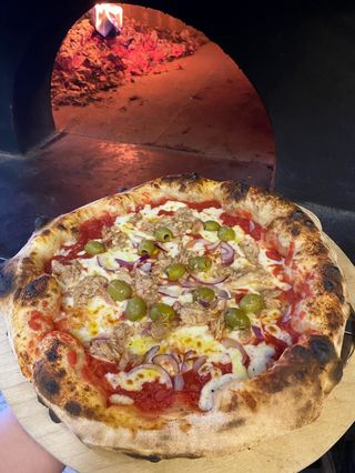Pizza Tonno