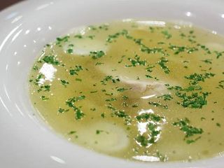 Суп з куркою, яйцем та домашньою локшиною (300g)