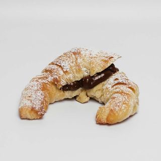 Medialuna Rellena Con Dulce De Leche