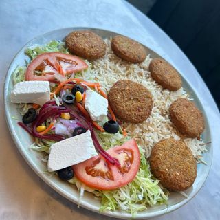 Platos falafel con queso