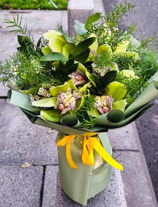 Buchet orhidee diverse culor