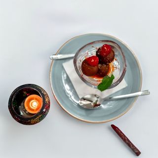 Gulab Jamun Caliente