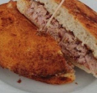 Ochios De Tomate Y Atún