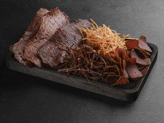 МАЛЕНЬКИЙ НАБІР В'ЯЛЕНОГО М'ЯСА НА ДВОХ