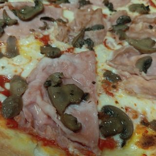 Prosciutto e funghi 