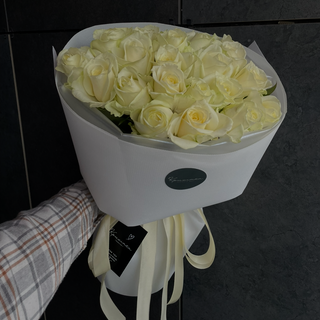 Троянди сорту Аваланч 21 шт