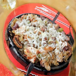 Пилешко на сач (650г)