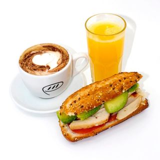 Menú Pollo y Aguacate